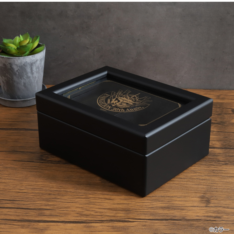 EVA STOREオリジナル 木製オルゴール／30周年エンブレム(残酷な天使の